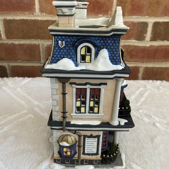 Department 56 Dickens Village China Shop Christmas - Picture 4 of 6